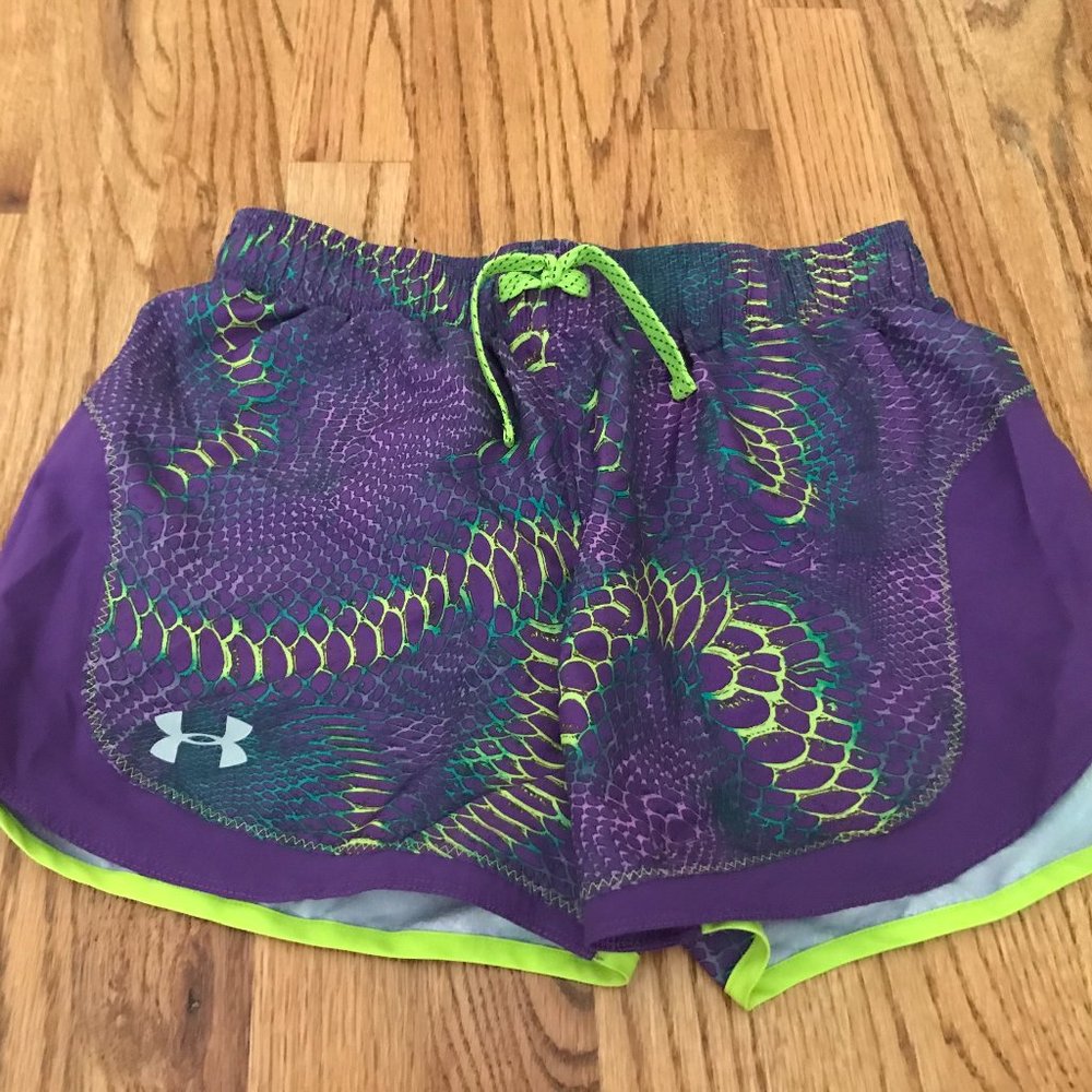 Under Armour Loose Heat Gear Shorts, Size YLG